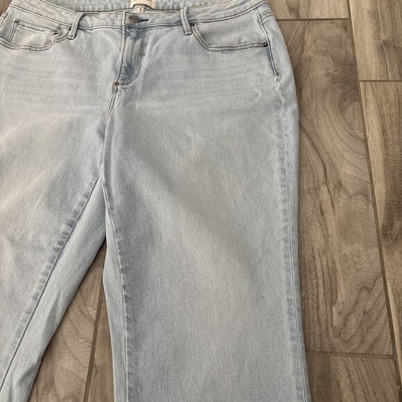 Driftwood Colette Stretch Denim Embroider Cuff Ankle Straight Leg Jean Size 16 - Picture 6 of 8